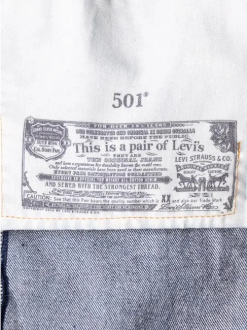 Levi's Men's Classic Dark Blue Straight Jeans